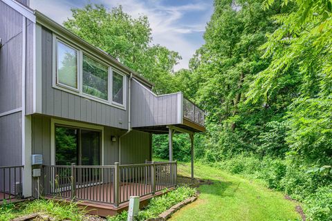 Tiny photo for 19 Cedar Bluff Lane, Galena, IL 61036 (MLS # 12437443)