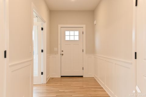 Tiny photo for 8039 S 85th Court, Justice, IL 60458 (MLS # 12666404)