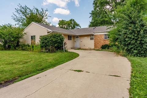 Photo of 54 Cambridge Lane, Glendale Heights, IL 60139 (MLS # 12725669)