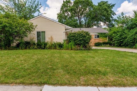 Tiny photo for 54 Cambridge Lane, Glendale Heights, IL 60139 (MLS # 12725669)