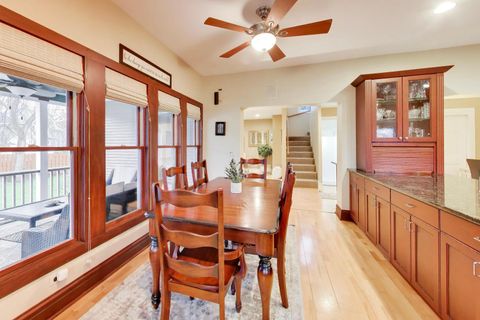 Tiny photo for 311 Brainerd Avenue, Libertyville, IL 60048 (MLS # 12587329)