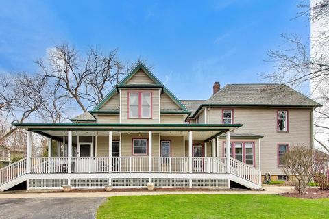 Tiny photo for 311 Brainerd Avenue, Libertyville, IL 60048 (MLS # 12587329)