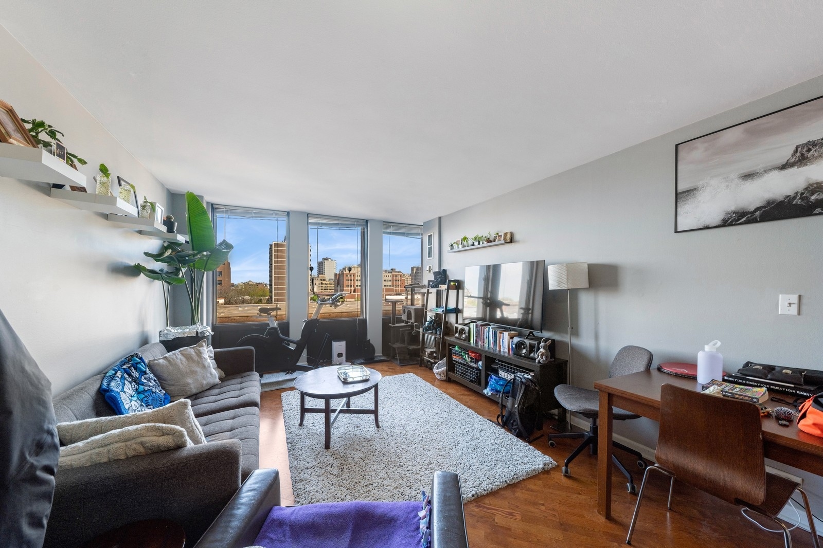 444 W FULLERTON Parkway 810