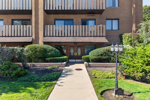 Tiny photo for 1795 Lake Cook Road #211, Highland Park, IL 60035 (MLS # 12779740)