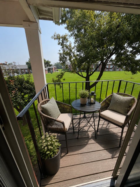 Tiny photo for 1577 Jill Court #202, Glendale Heights, IL 60139 (MLS # 12740435)