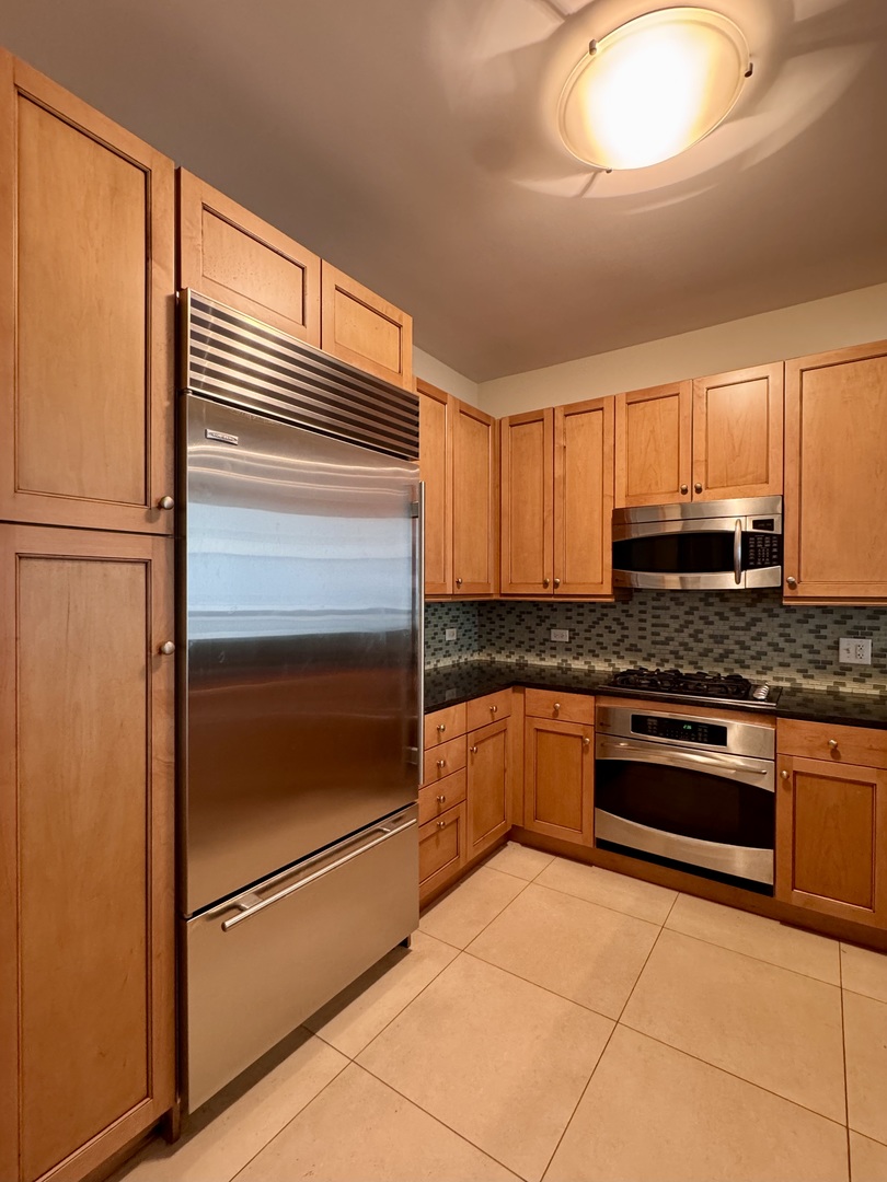 600 N Lake Shore Drive 3810