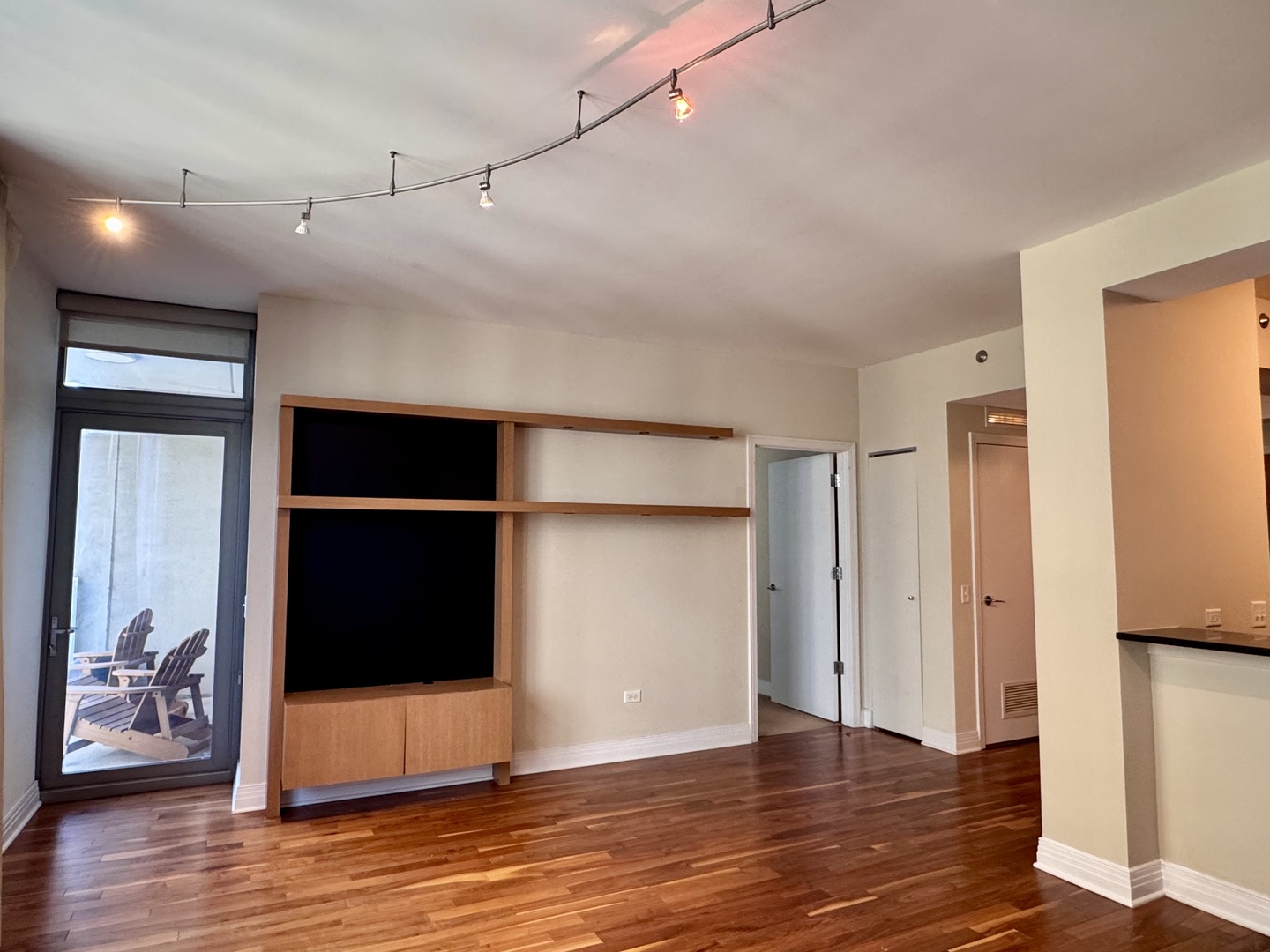 600 N Lake Shore Drive 3810