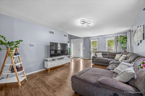 Tiny photo for 2480 Otter Creek Lane, Elgin, IL 60124 (MLS # 12657489)