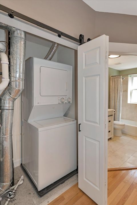 Tiny photo for 2537 Prairie Avenue #2E, Evanston, IL 60201 (MLS # 12614333)