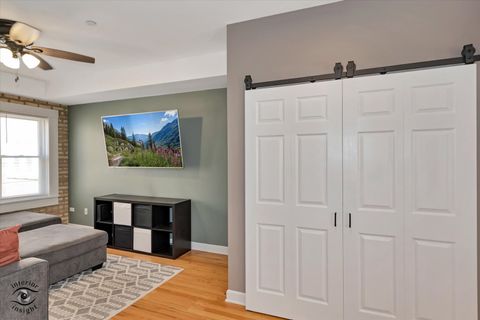 Tiny photo for 2537 Prairie Avenue #2E, Evanston, IL 60201 (MLS # 12614333)