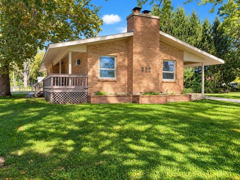 Tiny photo for 402 E 19th Street, Sterling, IL 61081 (MLS # 12773096)