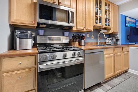 Tiny photo for 2415 N Kennicott Drive #1D, Arlington Heights, IL 60004 (MLS # 12513212)