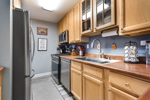 Tiny photo for 2415 N Kennicott Drive #1D, Arlington Heights, IL 60004 (MLS # 12513212)