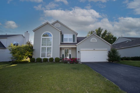 Photo of 990 Wilkinson Lane, North Aurora, IL 60542 (MLS # 12683519)