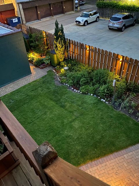 Tiny photo for 1433 W Rosemont Avenue #2W, Chicago, IL 60660 (MLS # 12623892)