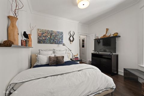 Tiny photo for 1433 W Rosemont Avenue #2W, Chicago, IL 60660 (MLS # 12623892)