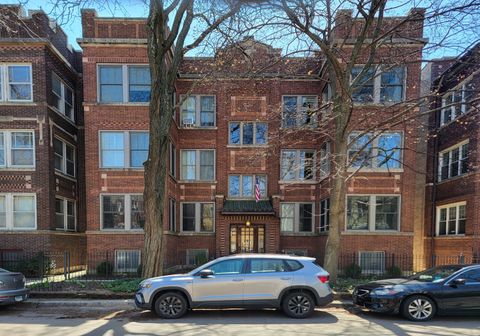 Photo of 1433 W Rosemont Avenue #2W, Chicago, IL 60660 (MLS # 12623892)