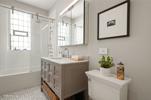 Tiny photo for 1433 W Rosemont Avenue #2W, Chicago, IL 60660 (MLS # 12623892)