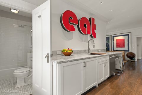 Tiny photo for 1433 W Rosemont Avenue #2W, Chicago, IL 60660 (MLS # 12623892)