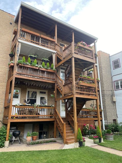 Tiny photo for 1433 W Rosemont Avenue #2W, Chicago, IL 60660 (MLS # 12623892)