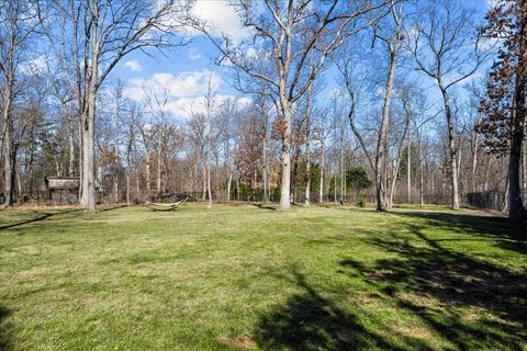 Tiny photo for 936 E Ringwood Road, Lake Forest, IL 60045 (MLS # 12571823)