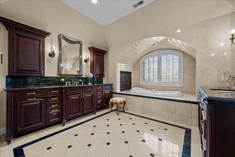 Tiny photo for 936 E Ringwood Road, Lake Forest, IL 60045 (MLS # 12571823)