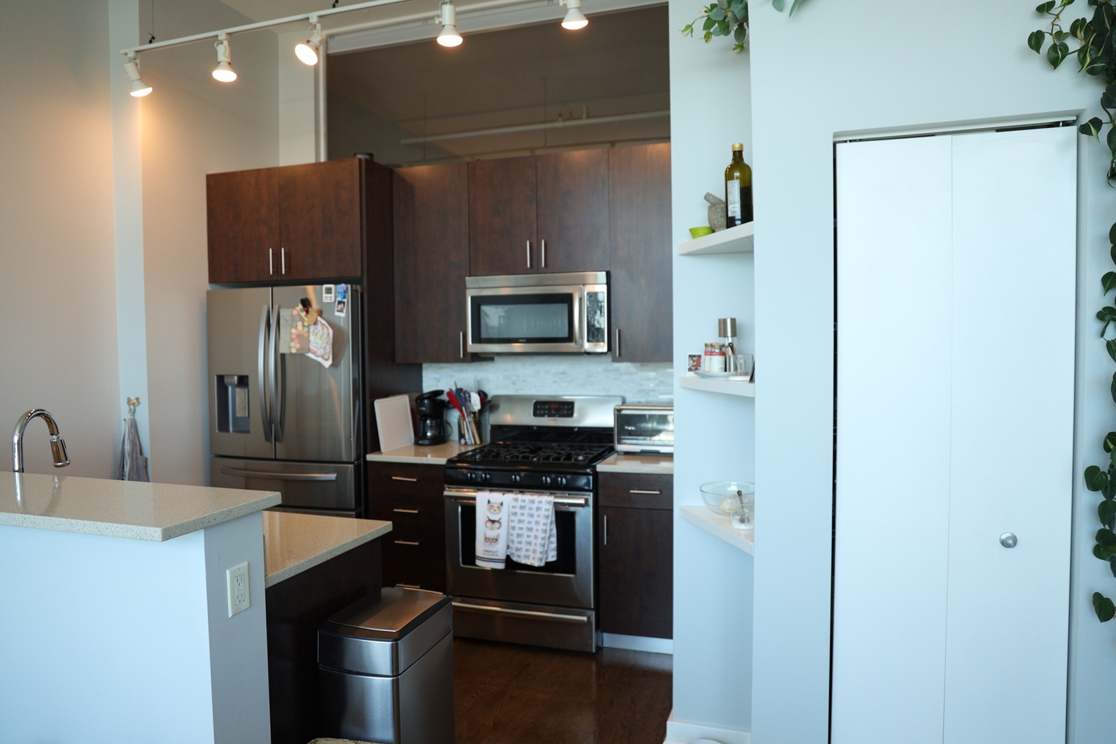 1224 W Van Buren Street 805