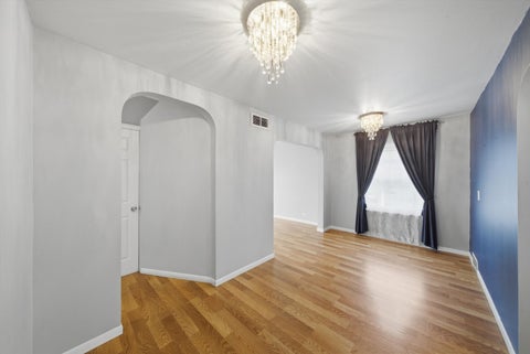 Tiny photo for 1517 E Roosevelt Road, Wheaton, IL 60187 (MLS # 12649890)