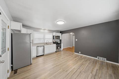 Tiny photo for 1517 E Roosevelt Road, Wheaton, IL 60187 (MLS # 12649890)