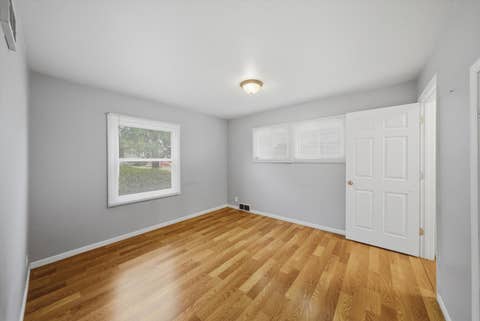 Tiny photo for 1517 E Roosevelt Road, Wheaton, IL 60187 (MLS # 12649890)