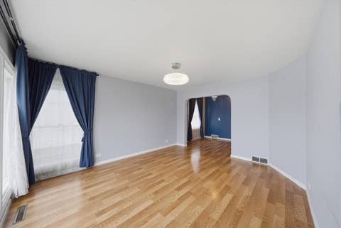 Tiny photo for 1517 E Roosevelt Road, Wheaton, IL 60187 (MLS # 12649890)