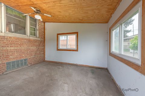 Tiny photo for 15214 Evers Street, Dolton, IL 60419 (MLS # 12647180)