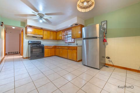 Tiny photo for 15214 Evers Street, Dolton, IL 60419 (MLS # 12647180)