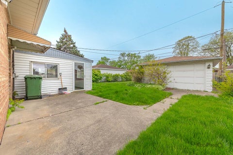 Tiny photo for 15214 Evers Street, Dolton, IL 60419 (MLS # 12647180)