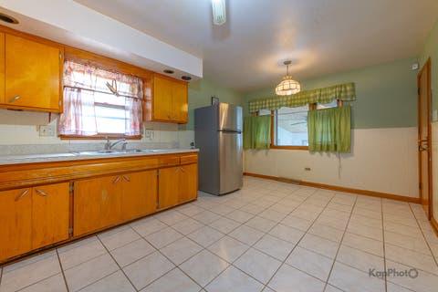 Tiny photo for 15214 Evers Street, Dolton, IL 60419 (MLS # 12647180)