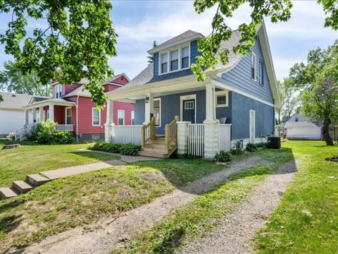 Tiny photo for 1720 Davie Street, Davenport, IA 52804 (MLS # 12547217)
