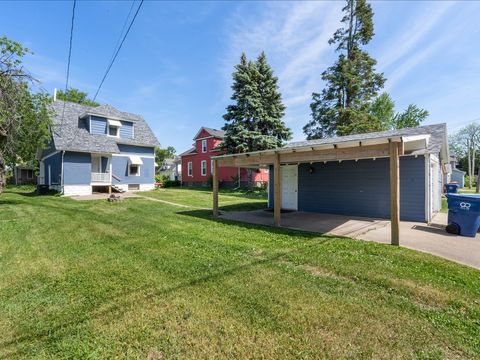 Tiny photo for 1720 Davie Street, Davenport, IA 52804 (MLS # 12547217)