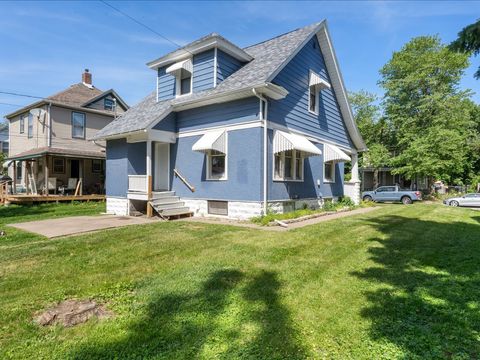 Tiny photo for 1720 Davie Street, Davenport, IA 52804 (MLS # 12547217)