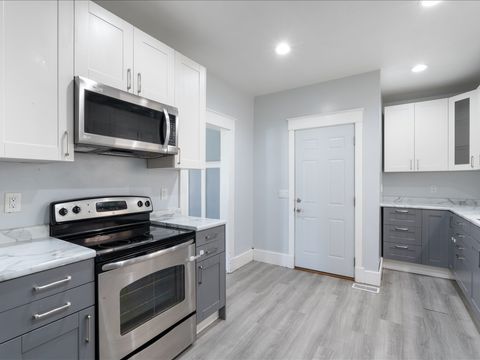 Tiny photo for 1720 Davie Street, Davenport, IA 52804 (MLS # 12547217)