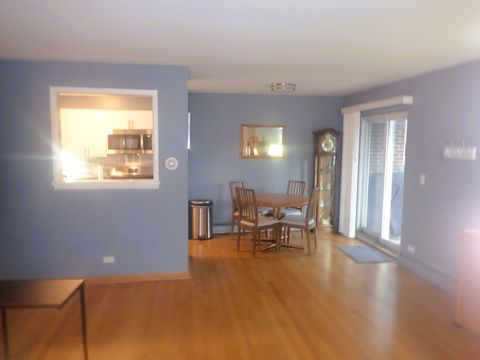 Tiny photo for 1127 S Old Wilke Road #101, Arlington Heights, IL 60005 (MLS # 12619454)