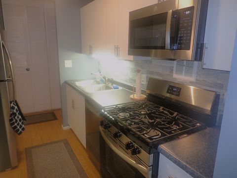 Tiny photo for 1127 S Old Wilke Road #101, Arlington Heights, IL 60005 (MLS # 12619454)