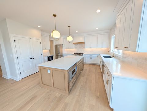 Tiny photo for 396 S Prospect Avenue, Elmhurst, IL 60126 (MLS # 12621966)