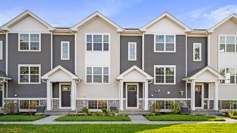 Photo of 1403 Oakfield Lane, Pingree Grove, IL 60140 (MLS # 12490932)