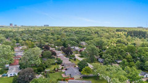 Tiny photo for 22W633 Burr Oak Drive, Glen Ellyn, IL 60137 (MLS # 12489225)