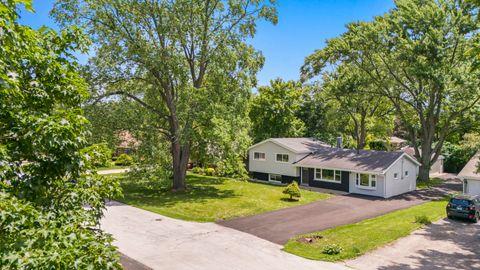 Tiny photo for 22W633 Burr Oak Drive, Glen Ellyn, IL 60137 (MLS # 12489225)