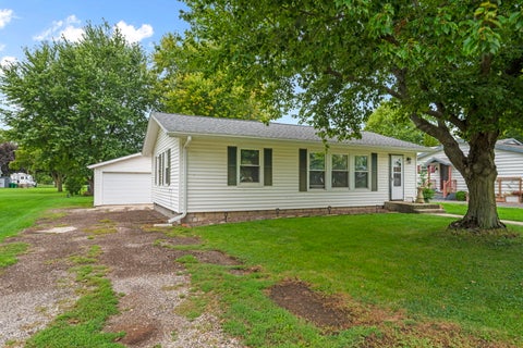 Photo of 206 S 3rd Street, Malta, IL 60150 (MLS # 12765231)