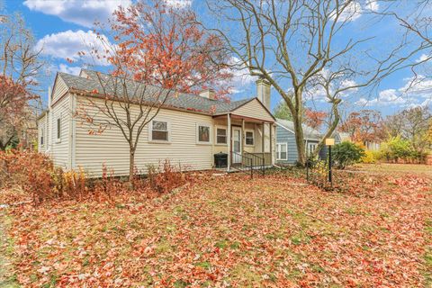 Tiny photo for 108 W Vermont Avenue, Urbana, IL 61801 (MLS # 12519335)
