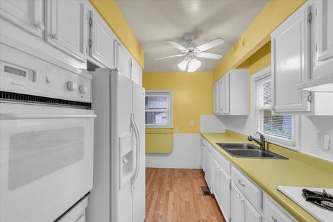 Tiny photo for 108 W Vermont Avenue, Urbana, IL 61801 (MLS # 12519335)