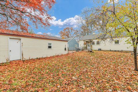Tiny photo for 108 W Vermont Avenue, Urbana, IL 61801 (MLS # 12519335)
