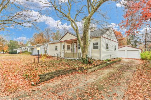 Tiny photo for 108 W Vermont Avenue, Urbana, IL 61801 (MLS # 12519335)